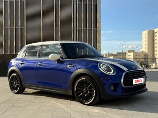 2019 Mini Hatch Cooper III (F55/F56) Рестайлинг, синий, 1750000 рублей, вид 3