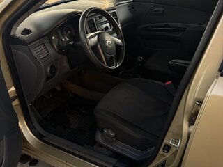 2010 Kia Rio II Рестайлинг, бежевый, 470000 рублей, вид 5
