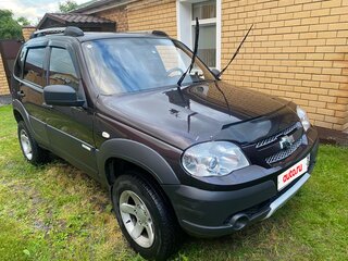 2013 Chevrolet Niva I Рестайлинг, коричневый, 480000 рублей, вид 2