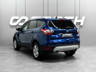 2018 Ford Kuga II Рестайлинг, синий, 1625000 рублей, вид 2