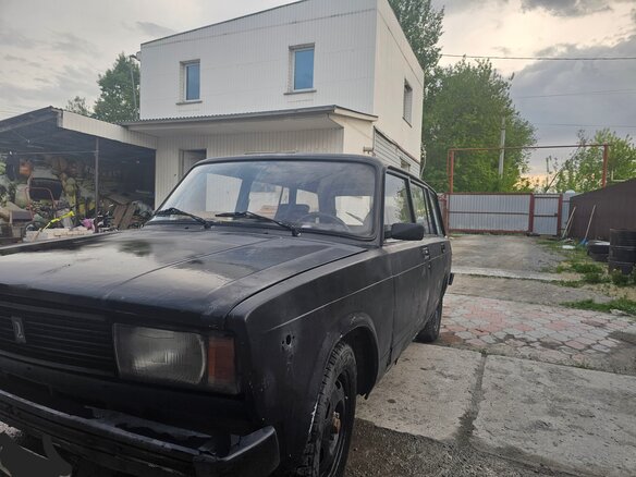 1997 Lada (ВАЗ) 2104 5-speed, чёрный, 50000 рублей - вид 1