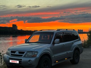 2004 Mitsubishi Pajero III Рестайлинг, серебристый, 570000 рублей, вид 2