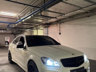 2011 Mercedes-Benz C-Класс 180 BlueEFFICIENCY III (W204) Рестайлинг, белый, 1300000 рублей, вид 4