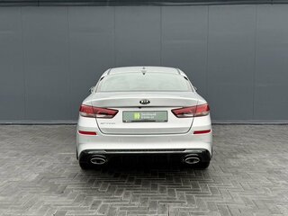 2018 Kia Optima IV Рестайлинг, серый, 2120000 рублей, вид 4