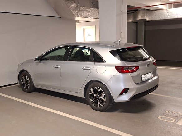2018 Kia Ceed III, серебристый, 1475000 рублей - вид 1