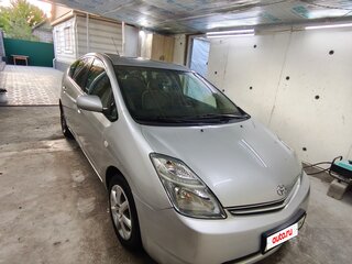 2006 Toyota Prius II Рестайлинг (XW20), серебристый, 720000 рублей, вид 3