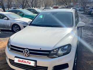2011 Volkswagen Touareg II, белый, 1980000 рублей, вид 2