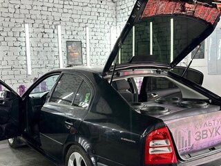 2001 Skoda Octavia I (A4) Рестайлинг, чёрный, 800000 рублей, вид 1