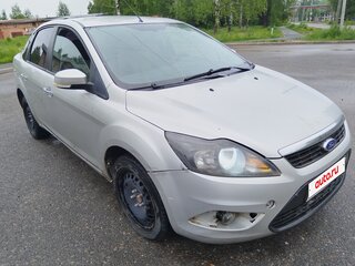 2009 Ford Focus II Рестайлинг, серебристый, 200000 рублей, вид 1