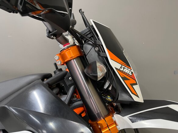 2017 KTM 690 SMC R, белый, 750000 рублей - вид 16