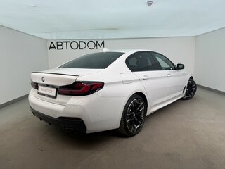 2023 BMW 5 серии 530i xDrive VII (G30/G31/G38) Рестайлинг, белый, 6830000 рублей, вид 2