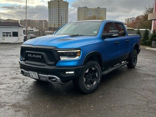 2022 Ram 1500 Quad Cab V, белый, 7900000 рублей, вид 1