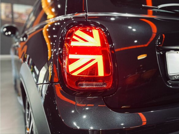 2023 Mini Hatch Cooper S III (F55/F56) Рестайлинг 2, чёрный - вид 20