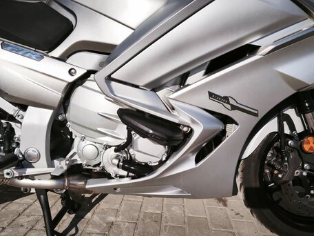 2018 Yamaha FJR1300, серебристый, 1220000 рублей, вид 2