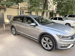 2018 Volkswagen Passat Alltrack B8, серебристый, 2250000 рублей, вид 2