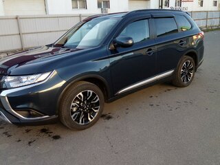 2022 Mitsubishi Outlander III Рестайлинг 3, синий, 3000000 рублей, вид 4