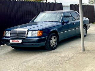 1991 Mercedes-Benz W124 200, синий, 690000 рублей, вид 4