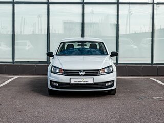 2017 Volkswagen Polo V Рестайлинг, белый, 880000 рублей, вид 3