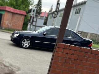 1999 Mercedes-Benz S-Класс 320 Long IV (W220), синий, 645000 рублей, вид 3
