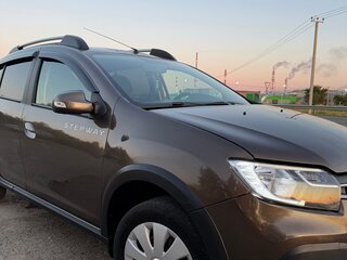 2019 Renault Sandero Stepway II Рестайлинг, золотистый, 870000 рублей, вид 2
