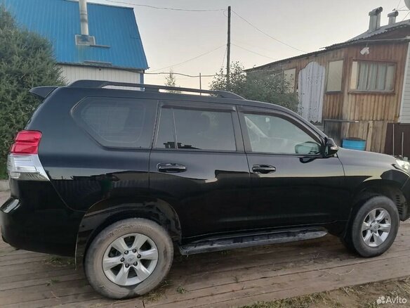 2010 Toyota Land Cruiser Prado 150 Series, чёрный - вид 3