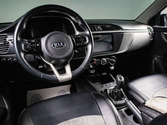 2020 Kia Rio IV Рестайлинг, чёрный - вид 10