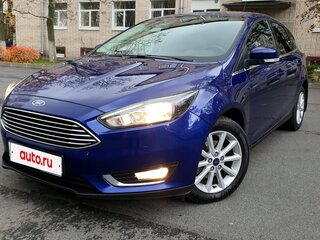 2016 Ford Focus III Рестайлинг, синий, 900000 рублей, вид 1