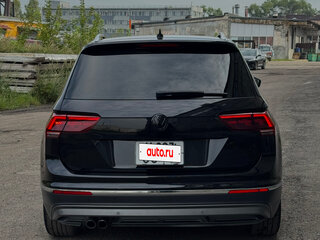 2017 Volkswagen Tiguan II, чёрный, 1950000 рублей, вид 4