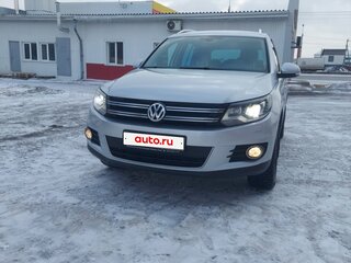 2012 Volkswagen Tiguan I Рестайлинг, серебристый, 1700000 рублей, вид 3