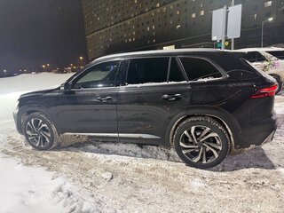 2023 Geely Monjaro I, чёрный, 2799999 рублей, вид 4