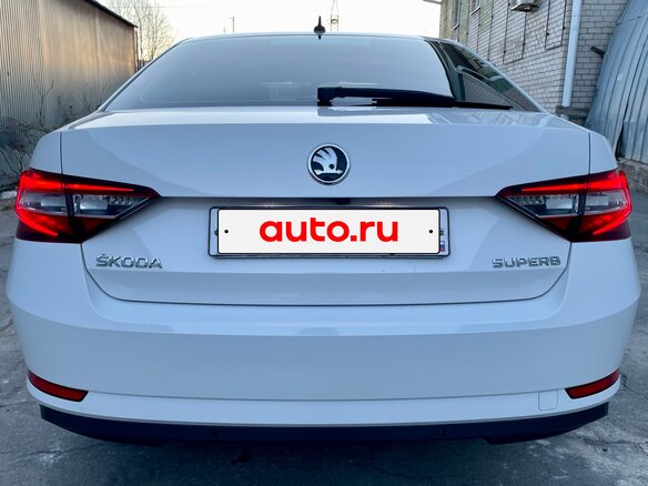 2016 Skoda Superb III, белый, 1550000 рублей - вид 4