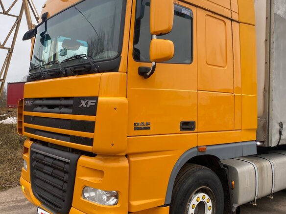 2010 DAF XF 105, жёлтый, 3255000 рублей - вид 2