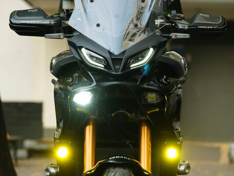 2021 Yamaha Tracer 9, серый, 1350000 рублей, вид 1