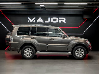2015 Mitsubishi Pajero IV Рестайлинг 2, коричневый, 2440000 рублей, вид 4