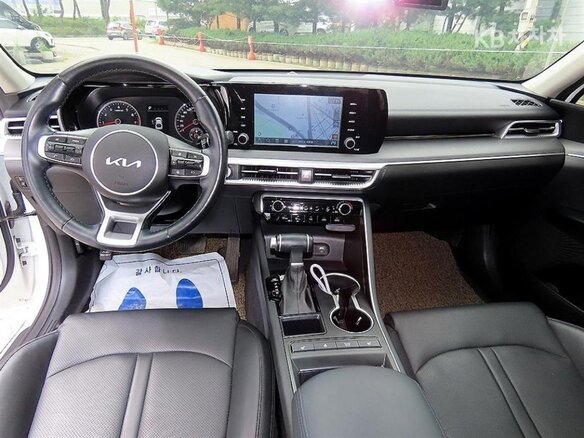 2022 Kia K5 LPi III, белый, 2075400 рублей - вид 4