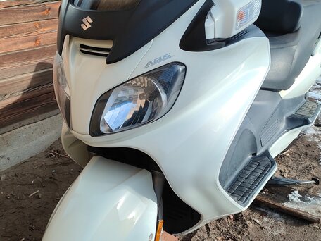 2013 Suzuki Burgman (SkyWave) 650, белый, 490000 рублей, вид 1