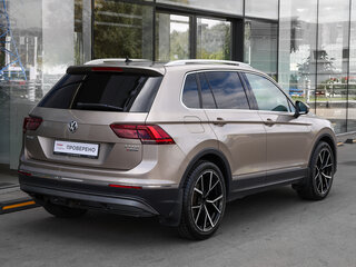 2017 Volkswagen Tiguan II, бежевый, 2098000 рублей, вид 5