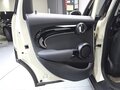 2022 Mini Hatch Cooper III (F55/F56) Рестайлинг 2, белый, 1810000 рублей - вид 10