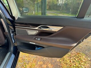2017 BMW 7 серии Long 730Ld xDrive VI (G11/G12), синий, 4500000 рублей, вид 5