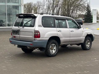 2003 Toyota Land Cruiser 105 100 Series Рестайлинг 1, серебристый, 1450000 рублей, вид 5