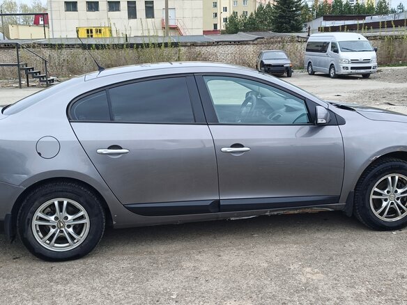 2013 Renault Fluence I Рестайлинг, серый, 430000 рублей - вид 3