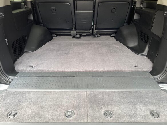 2014 Toyota Land Cruiser 200 Series Рестайлинг 1, серый, 3950000 рублей - вид 15