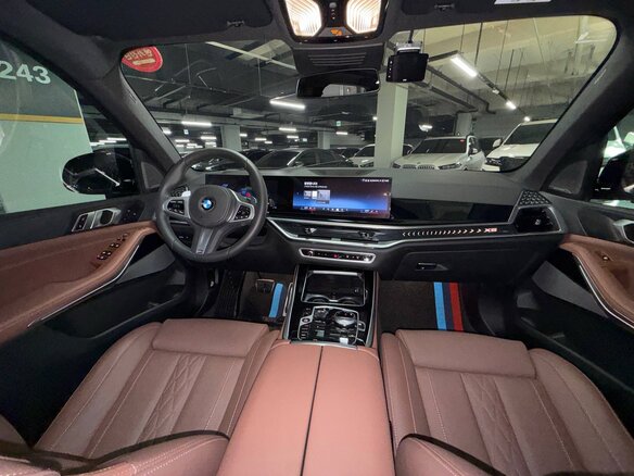 2025 BMW X5 40i IV (G05/G18) Рестайлинг, чёрный, 12050000 рублей - вид 12