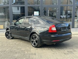 2008 Skoda Octavia II (A5) Рестайлинг, чёрный, 490000 рублей, вид 4