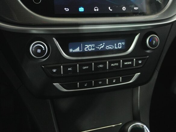 2020 Geely Emgrand 7 I Рестайлинг, чёрный, 893000 рублей - вид 13