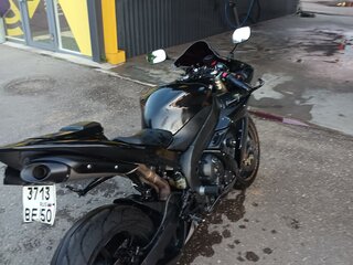 2005 Yamaha YZF-R1, чёрный, 650000 рублей, вид 5