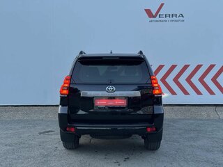 2021 Toyota Land Cruiser Prado 150 Series Рестайлинг 3, чёрный, 6050000 рублей, вид 4