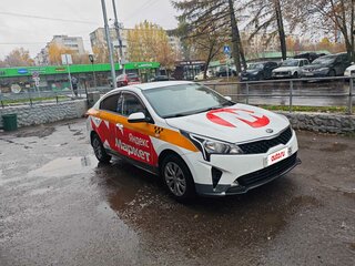 2021 Kia Rio IV Рестайлинг, белый, 879999 рублей, вид 2