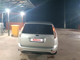 2011 Ford Focus II Рестайлинг, серебристый, 550000 рублей, вид 5
