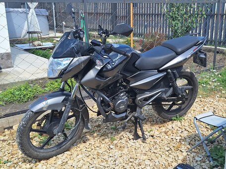 2021 Bajaj Pulsar NS 125, чёрный, 119000 рублей, вид 1